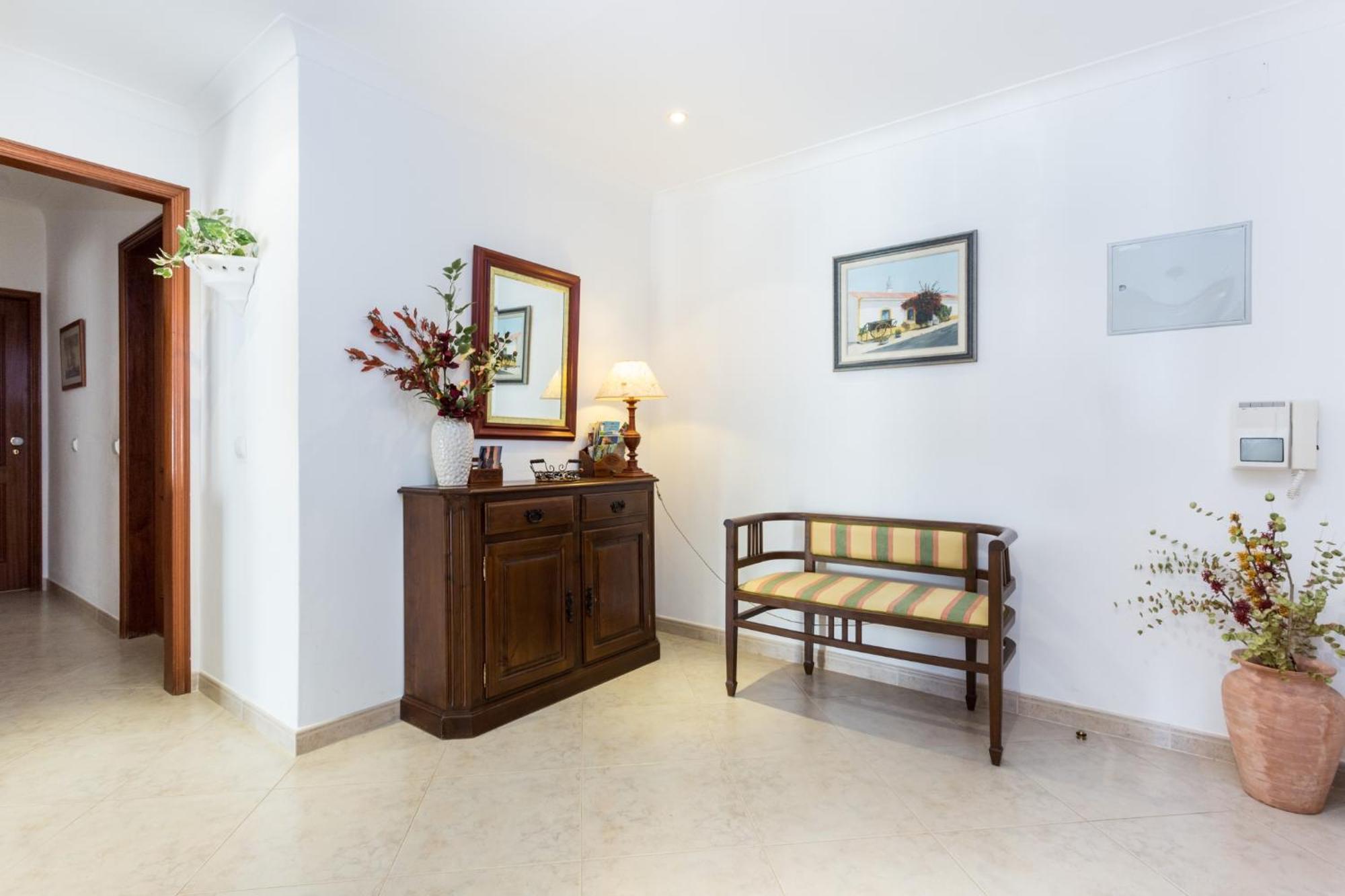 Vacation Retreat Near The Beach #1920 라고스 외부 사진